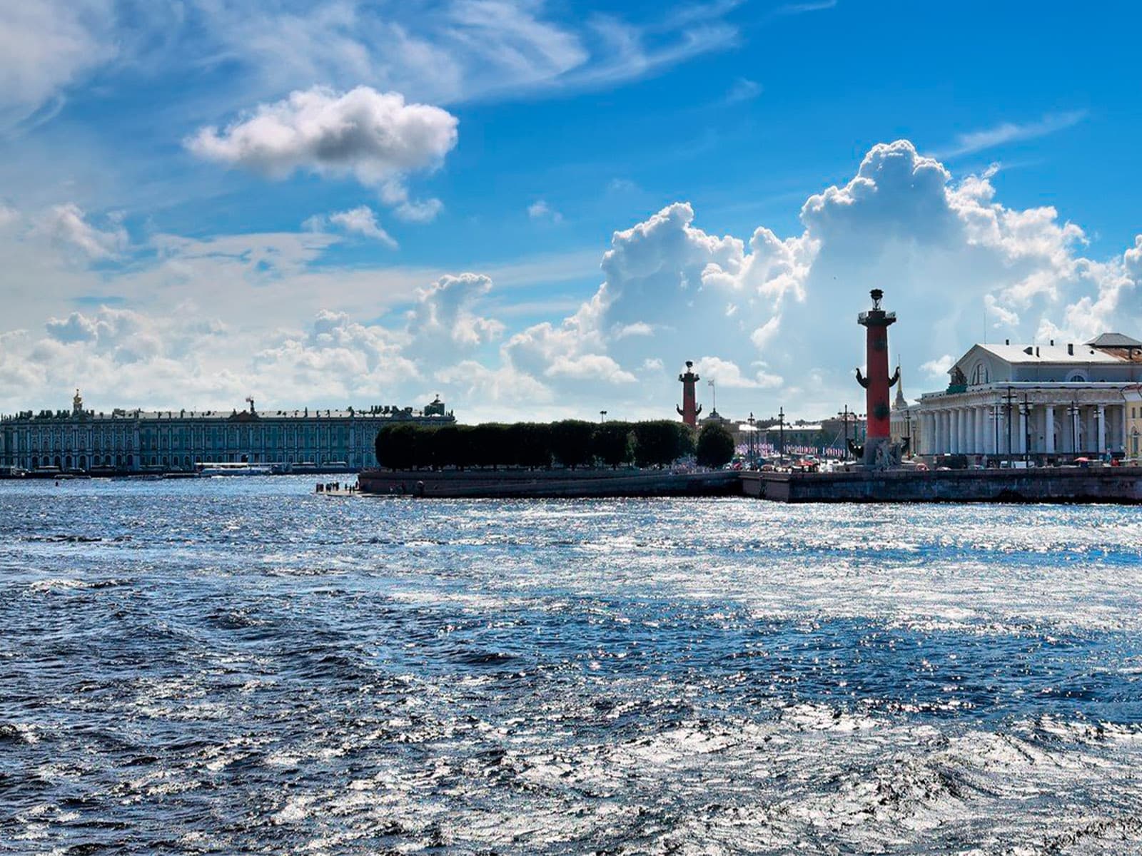 Центр города и Финский залив