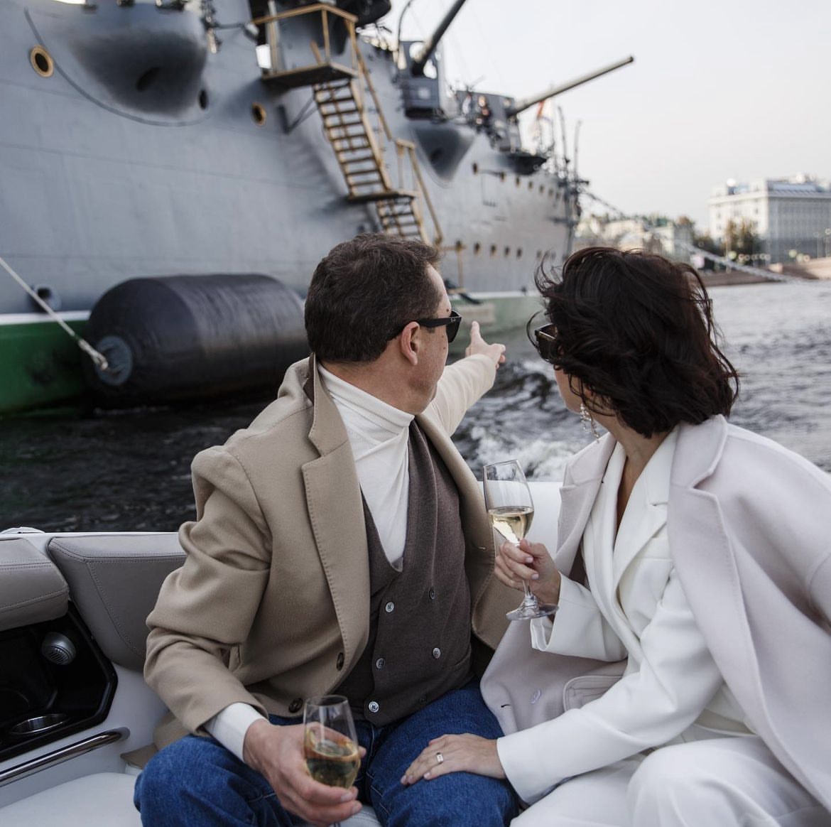 Свидание на катере